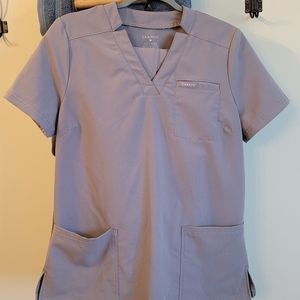 Jaanuu scrub set